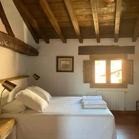 Holiday home Lanzaroco, Tu Casa En La Vera *
