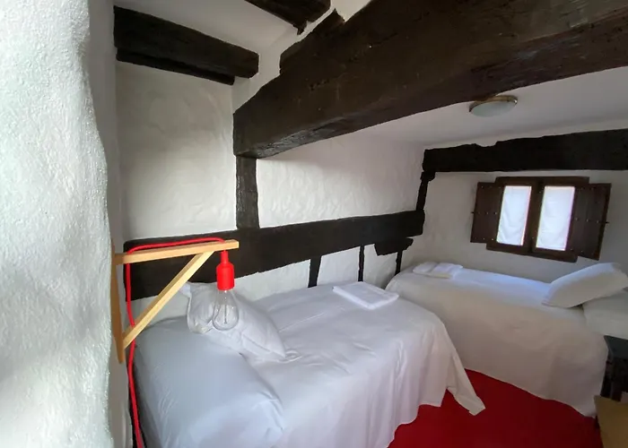 Lanzaroco, Tu Casa En La Vera